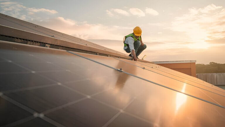 Solar renewable energy system on modern smart home